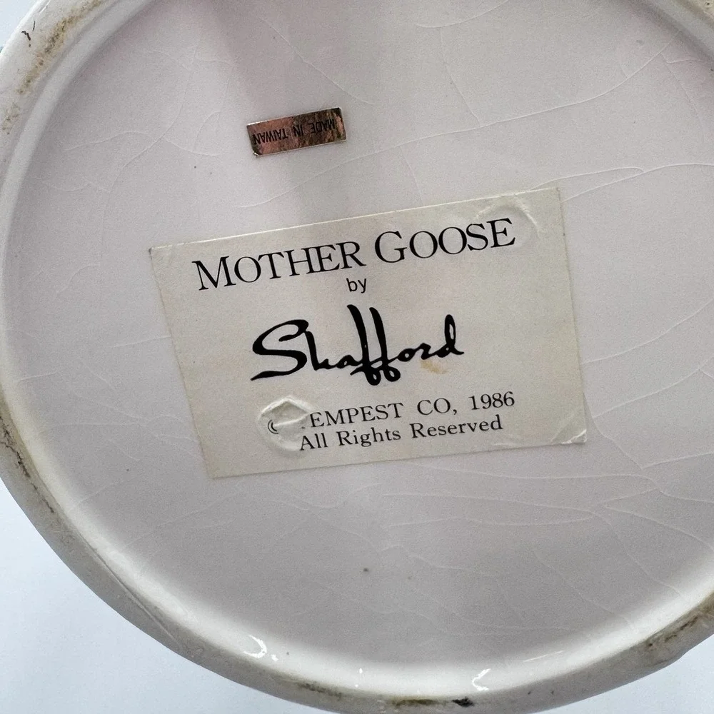 CottageCore Mother Goose Tea Pot by Shafford Tempest 1986 Woman & Duck GrannyCor